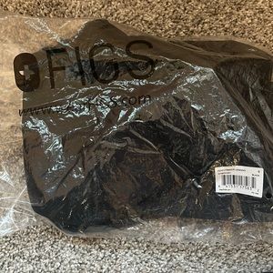 Figs performance legging size small
